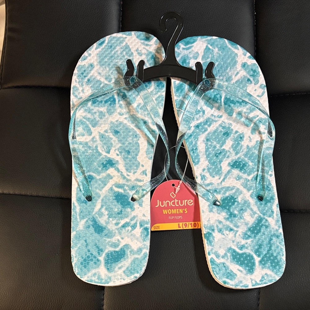 Juncture Women's Blue Flip Flops
